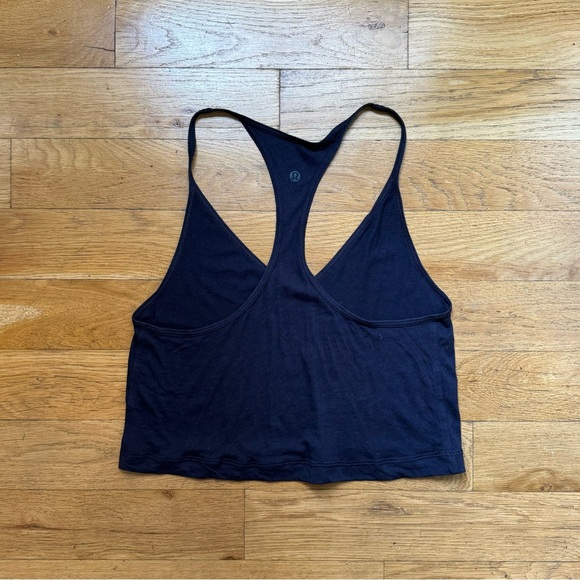 navy Lululemon racerback tank (size: 2) - Picture 7 of 8